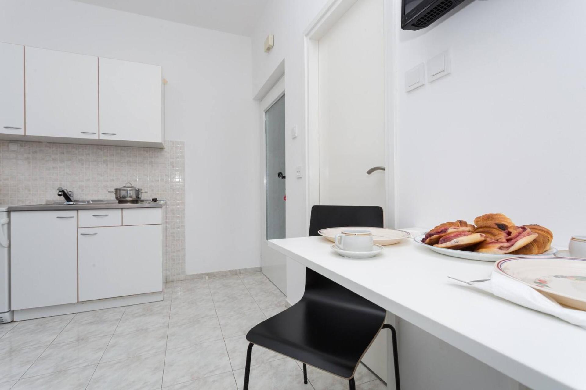 Apartments Bernardeta 2 Baška Exteriör bild