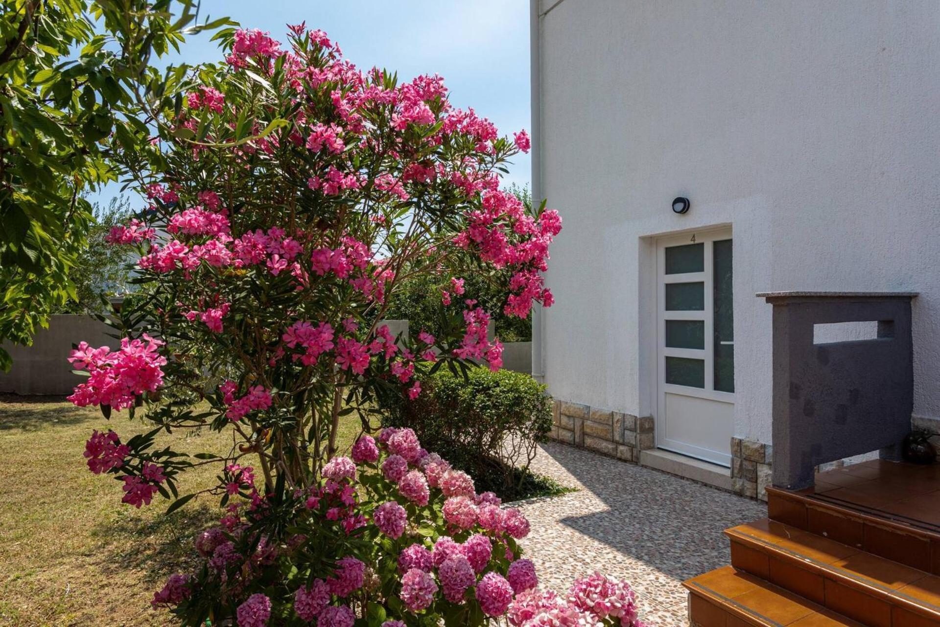 Apartments Bernardeta 2 Baška Exteriör bild